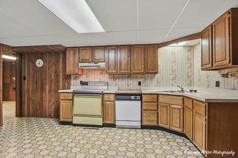 Tiny photo for 4121 Miller Oaks Drive, McHenry, IL 60051 (MLS # 12670147)