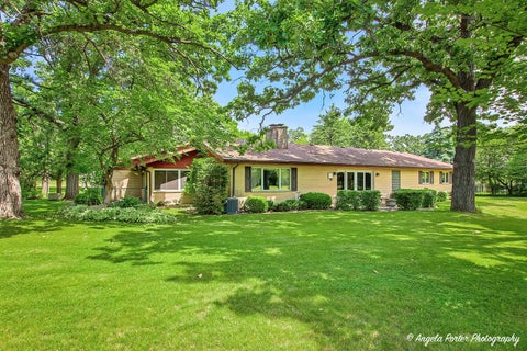 Tiny photo for 4121 Miller Oaks Drive, McHenry, IL 60051 (MLS # 12670147)
