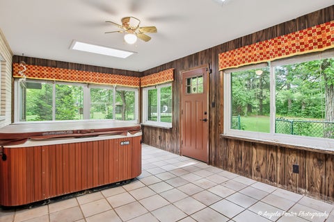 Tiny photo for 4121 Miller Oaks Drive, McHenry, IL 60051 (MLS # 12670147)