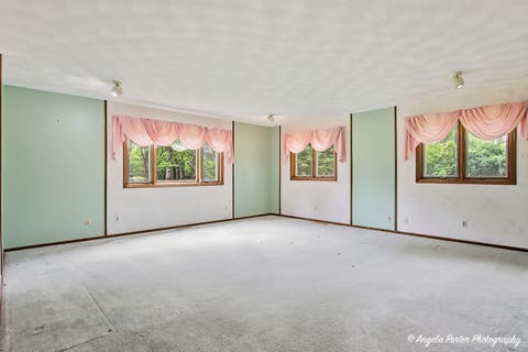 Tiny photo for 4121 Miller Oaks Drive, McHenry, IL 60051 (MLS # 12670147)