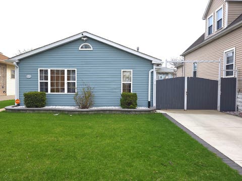 Tiny photo for 625 S 14th Avenue, Maywood, IL 60153 (MLS # 12626047)