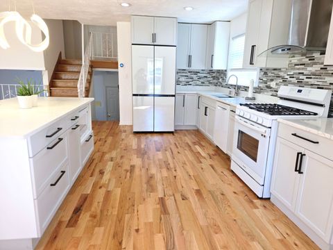 Tiny photo for 625 S 14th Avenue, Maywood, IL 60153 (MLS # 12626047)