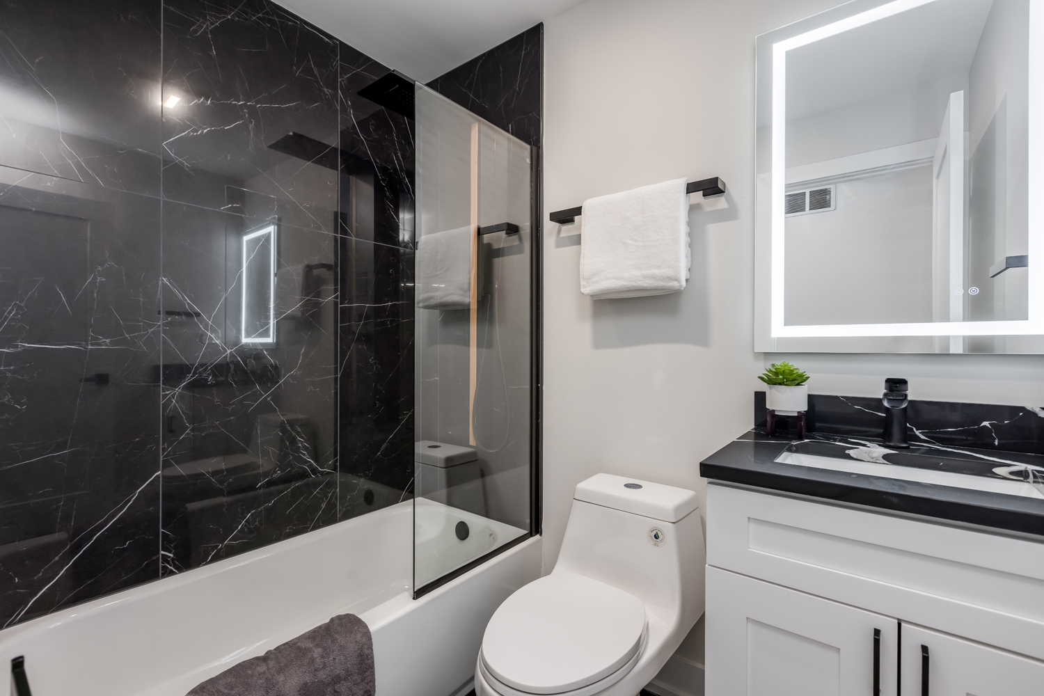 9132 Lincolnwood Drive