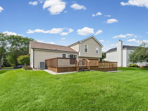 Tiny photo for 1011 Woodbridge Drive, Cary, IL 60013 (MLS # 12763911)