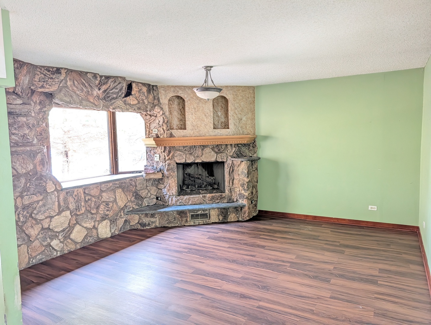 1N248 DARLING Street