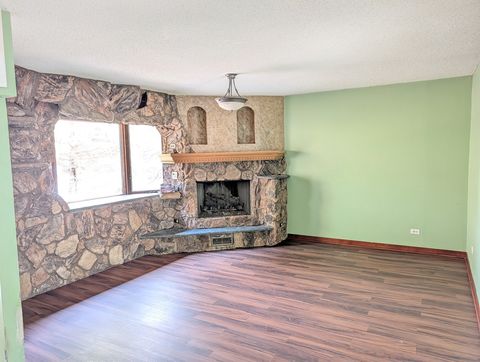 Tiny photo for 1N248 DARLING Street, Carol Stream, IL 60188 (MLS # 12580630)