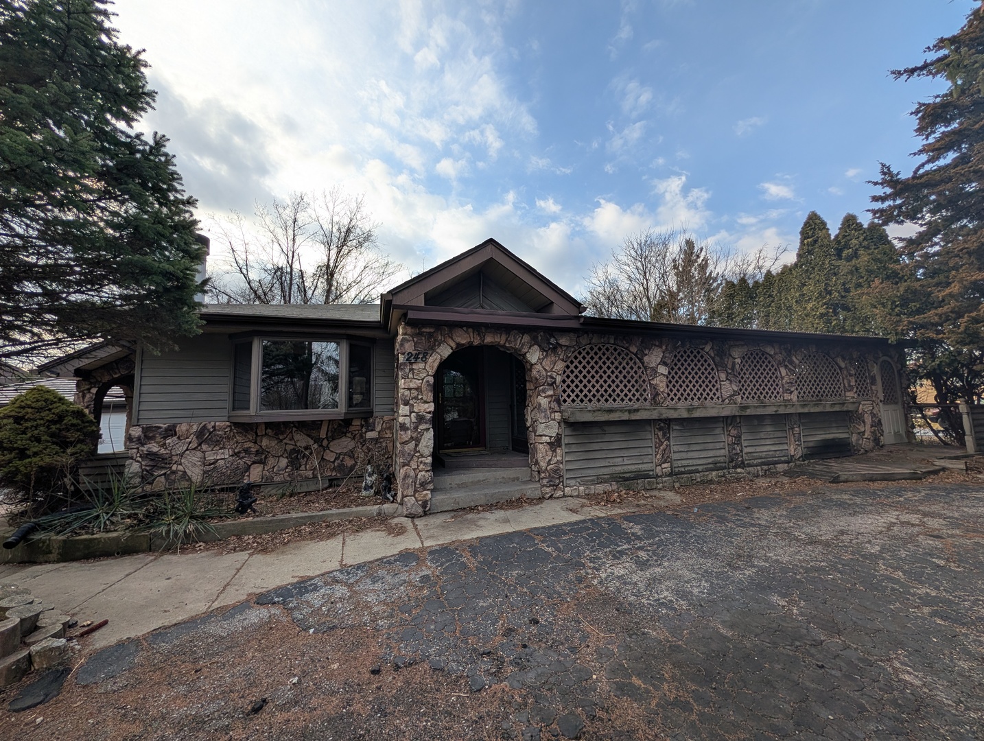 1N248 DARLING Street