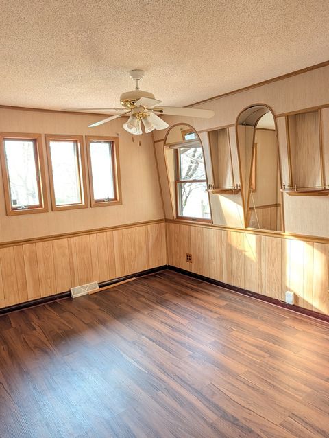 Tiny photo for 1N248 DARLING Street, Carol Stream, IL 60188 (MLS # 12580630)