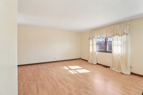 Tiny photo for 4485 BAYSIDE Circle, Hoffman Estates, IL 60192 (MLS # 12497294)