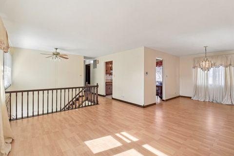 Tiny photo for 4485 BAYSIDE Circle, Hoffman Estates, IL 60192 (MLS # 12497294)
