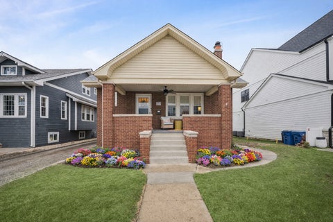Photo of 283 N Michigan Avenue, Elmhurst, IL 60126 (MLS # 12764054)