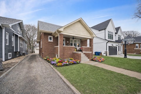 Tiny photo for 283 N Michigan Avenue, Elmhurst, IL 60126 (MLS # 12764054)