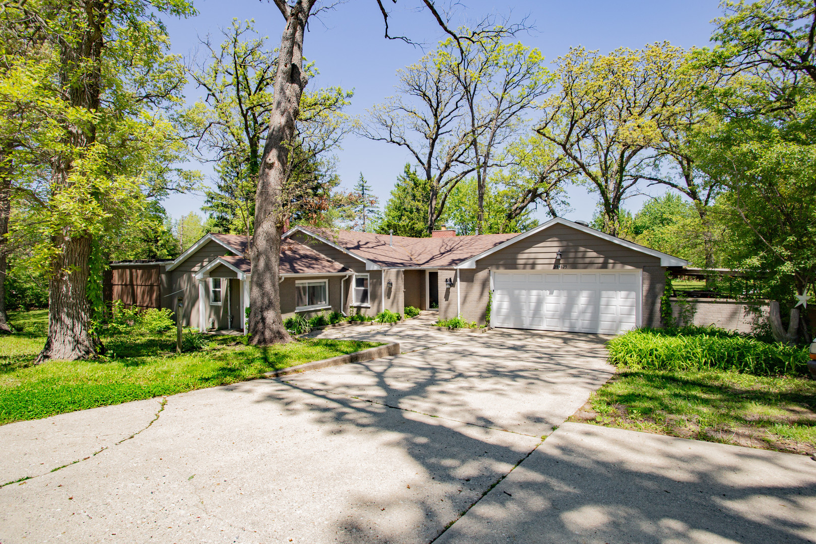 29W625 Hawthorne Lane