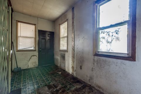 Tiny photo for 7206 S Lafayette Avenue, Chicago, IL 60621 (MLS # 12488203)