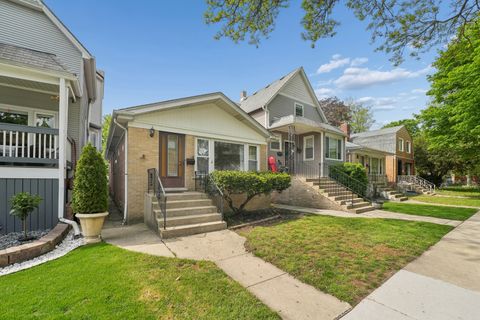 Tiny photo for 4457 W Leland Avenue, Chicago, IL 60630 (MLS # 12624011)