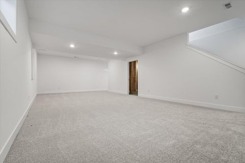 Tiny photo for 24 Stonehouse Court, Bloomington, IL 61705 (MLS # 12500581)