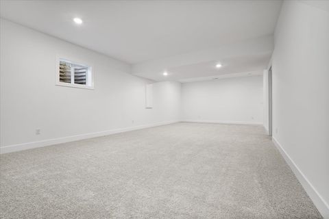 Tiny photo for 24 Stonehouse Court, Bloomington, IL 61705 (MLS # 12500581)