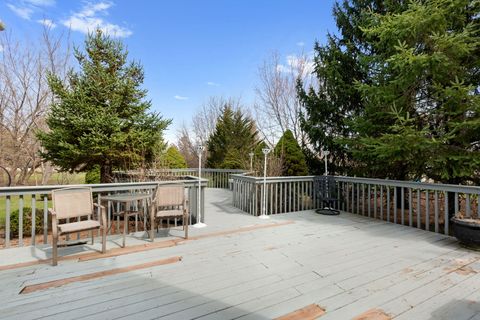 Tiny photo for 185 Sycamore Drive, Hawthorn Woods, IL 60047 (MLS # 12600921)