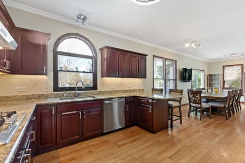 Tiny photo for 185 Sycamore Drive, Hawthorn Woods, IL 60047 (MLS # 12600921)