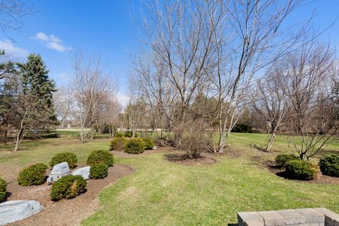 Tiny photo for 185 Sycamore Drive, Hawthorn Woods, IL 60047 (MLS # 12600921)
