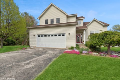 Single Family Residence in Winthrop Harbor IL 301 Old Darby Lane.jpg