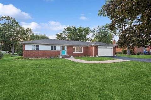 512 S Busse Road Mount Prospect IL 60056