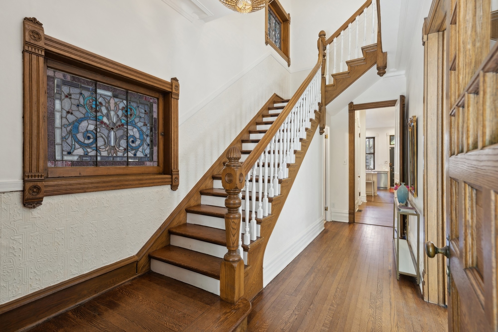 532 W Deming Place