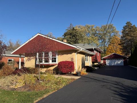 53 N Main Street Glen Ellyn IL 60137