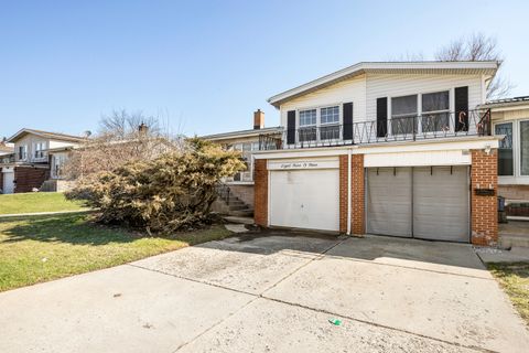 Tiny photo for 8909 Robin Drive, Des Plaines, IL 60016 (MLS # 12594237)