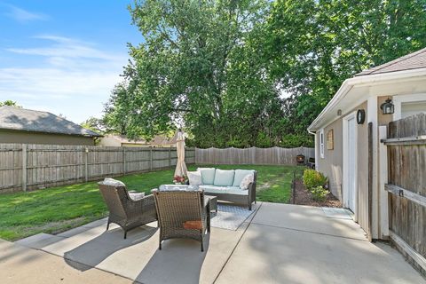 Tiny photo for 270 S Melrose Avenue, Elgin, IL 60123 (MLS # 12653129)