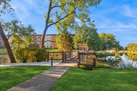 Tiny photo for 701 Lake Hinsdale Drive #309, Willowbrook, IL 60527 (MLS # 12468205)