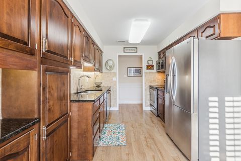 Tiny photo for 701 Lake Hinsdale Drive #309, Willowbrook, IL 60527 (MLS # 12468205)