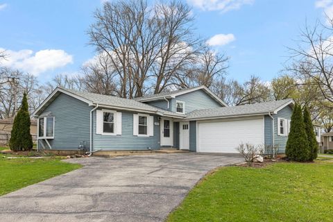 Tiny photo for 6065 Chase Avenue, Downers Grove, IL 60516 (MLS # 12619317)