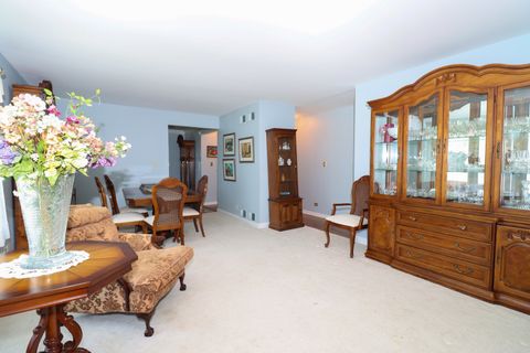 Tiny photo for 200 Navajo Trail, Buffalo Grove, IL 60089 (MLS # 12660016)