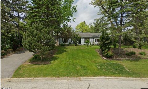 Photo of 7636 Woodview Drive, Woodridge, IL 60517 (MLS # 12611232)
