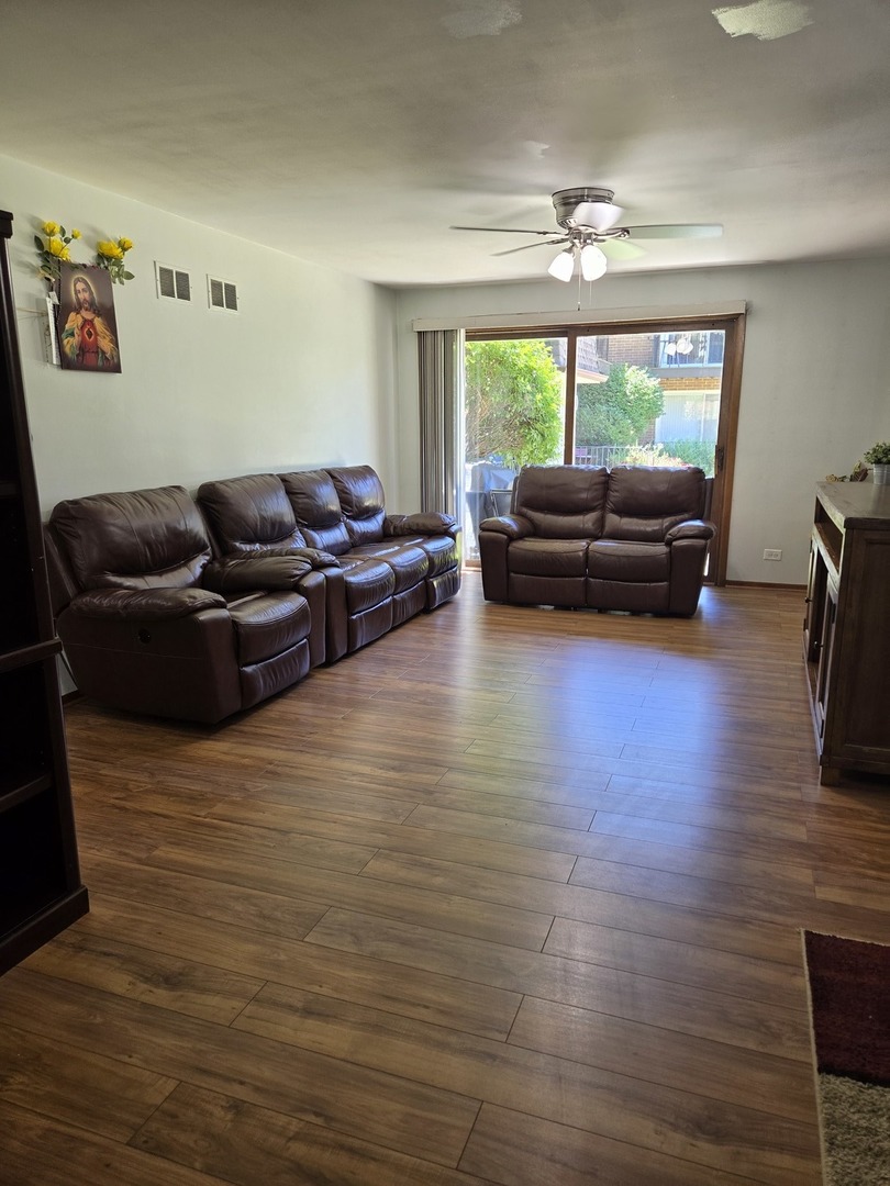 1907 W Golf Road 1B