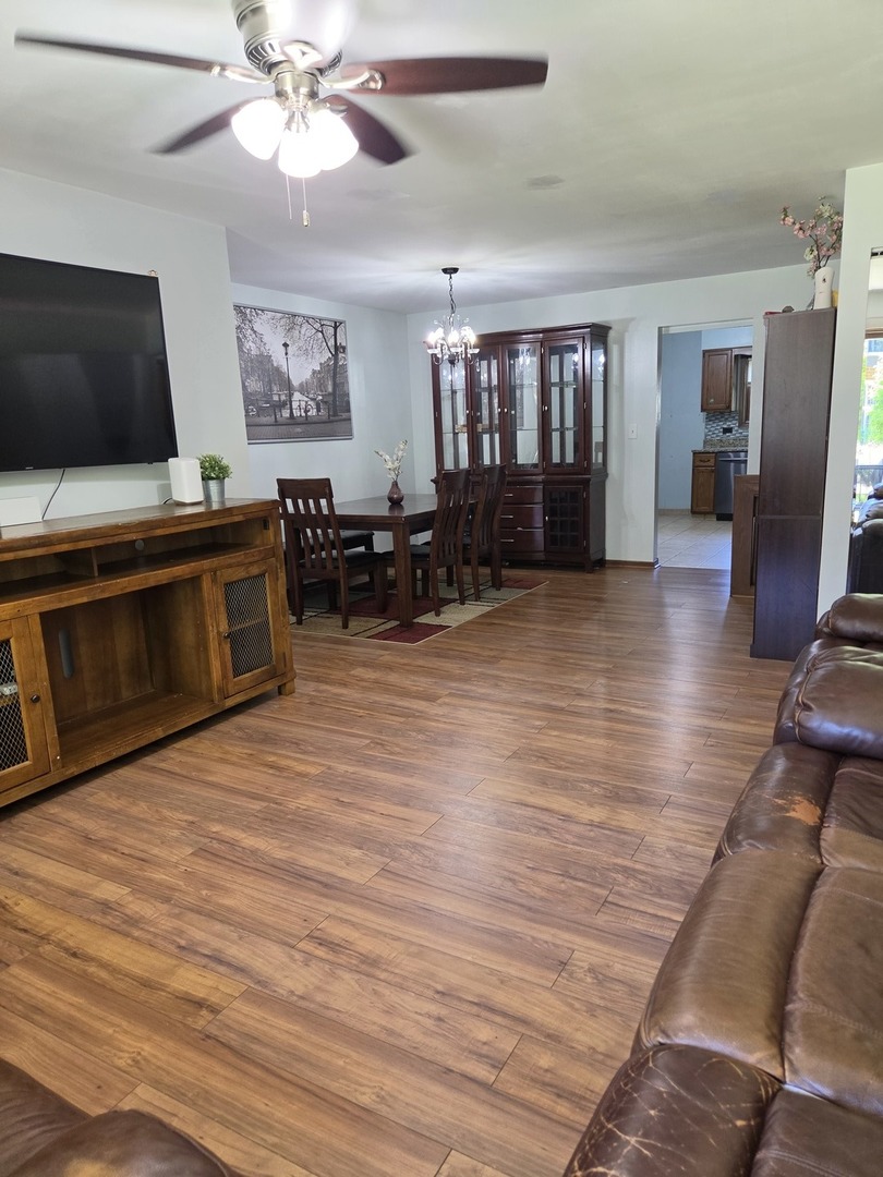 1907 W Golf Road 1B