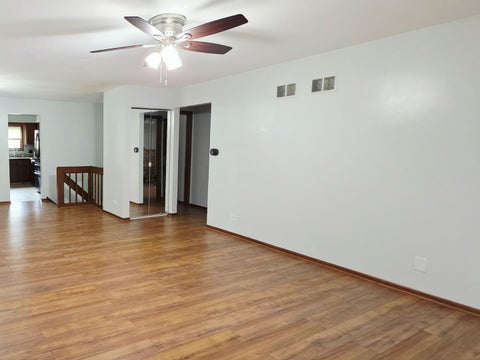 Tiny photo for 1907 W Golf Road #1B, Mount Prospect, IL 60056 (MLS # 12674817)