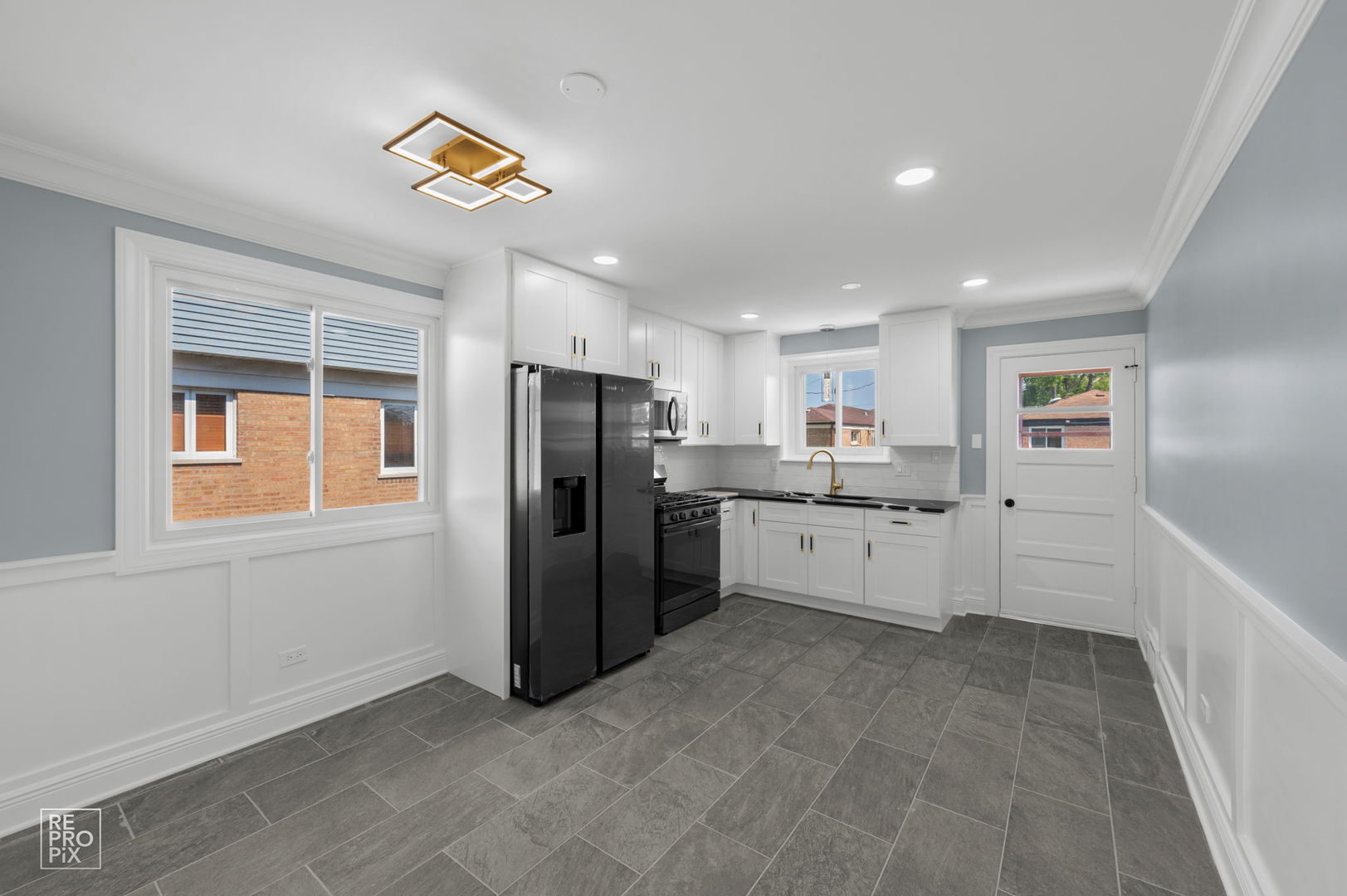 4329 W 81st Street
