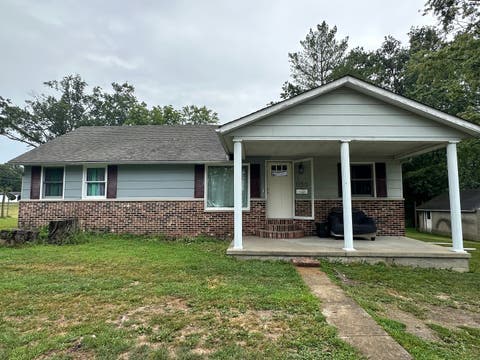 Photo of 1130 W Webster Street, Benton, IL 62812 (MLS # 12720811)
