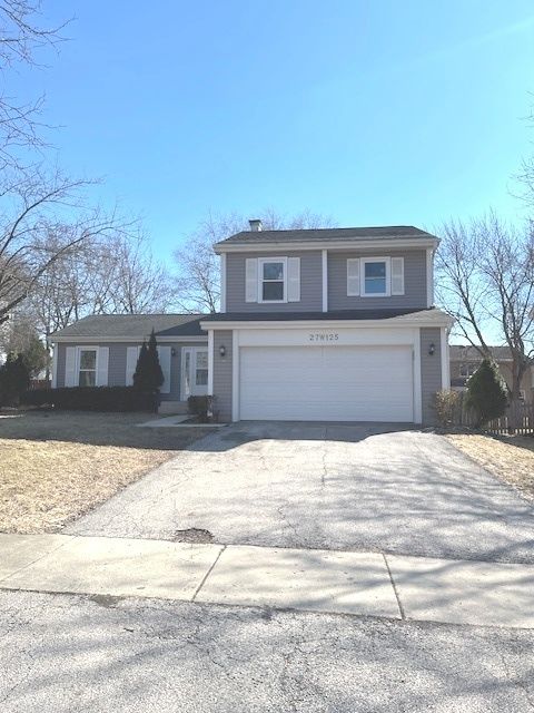 27W125 CHESTNUT Lane Winfield IL 60190