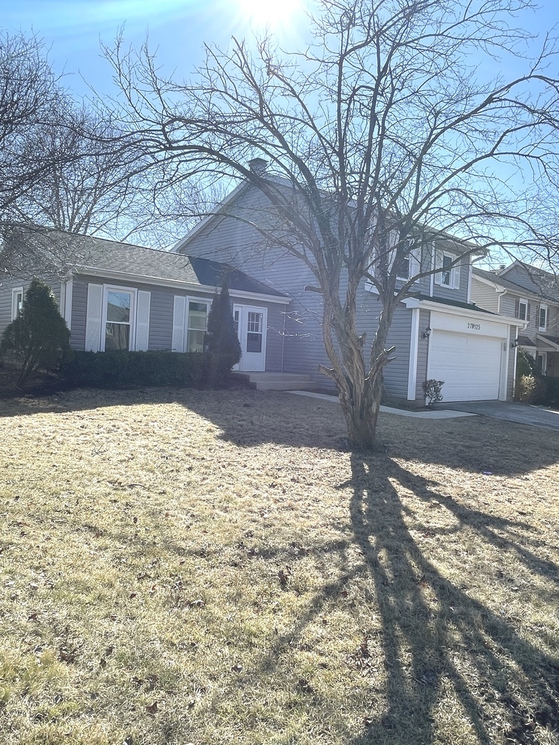 27W125 CHESTNUT Lane