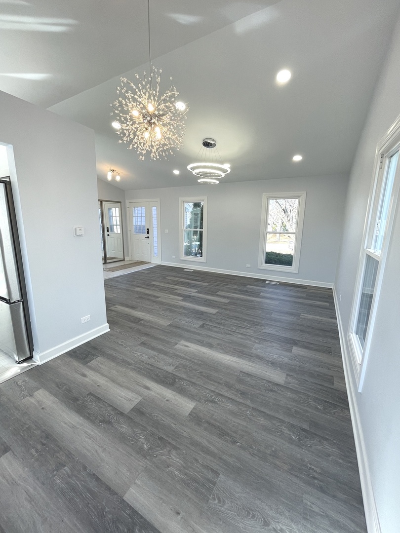 27W125 CHESTNUT Lane