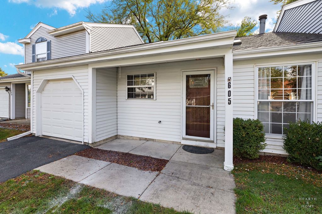 Photo for 605 Yale Lane, Island Lake, IL 60042 (MLS # 12496421)