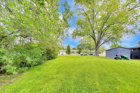 Tiny photo for 10 Rugby Road, Lake Zurich, IL 60047 (MLS # 12709607)