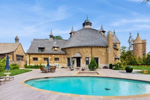 Tiny photo for 570 Hathaway Circle, Lake Forest, IL 60045 (MLS # 12407037)