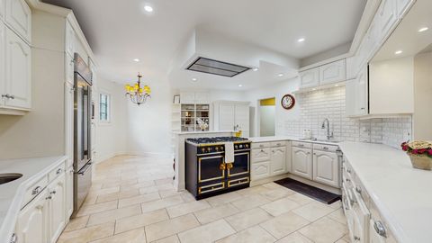 Tiny photo for 570 Hathaway Circle, Lake Forest, IL 60045 (MLS # 12407037)