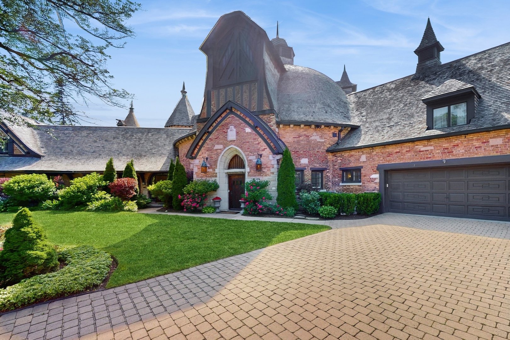 570 Hathaway Circle