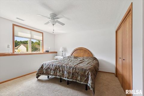 Tiny photo for 1301 W 62ND Court, Davenport, IA 52806 (MLS # QC4267017)