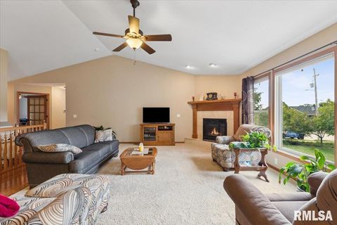 Tiny photo for 1301 W 62ND Court, Davenport, IA 52806 (MLS # QC4267017)